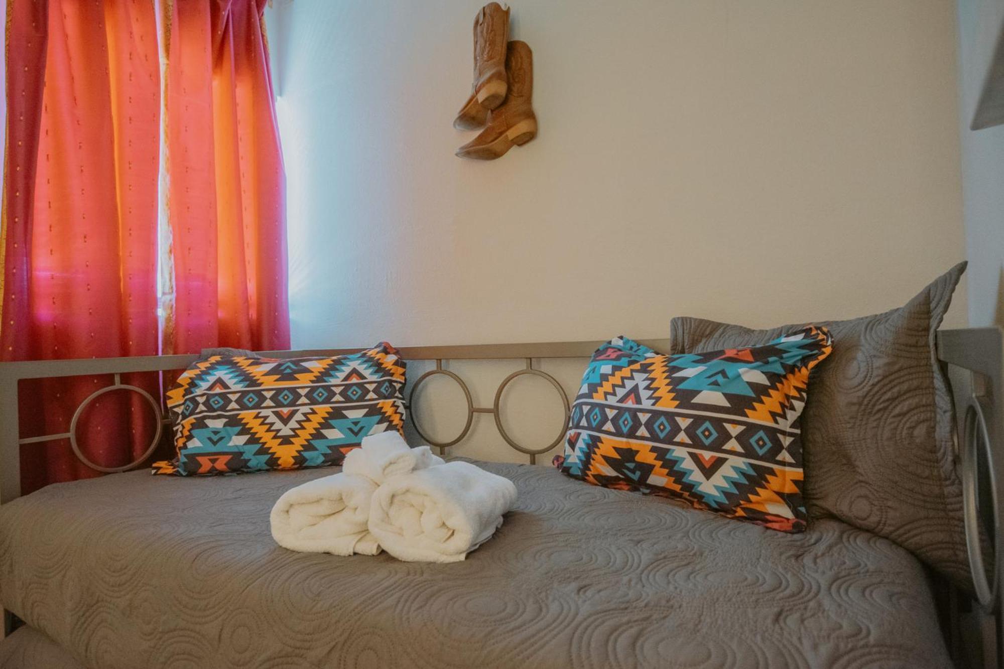 Cowboy Den-Hot Tub-Game Room-Pet Friendly-No Pet Fees! Альбукерке Екстер'єр фото