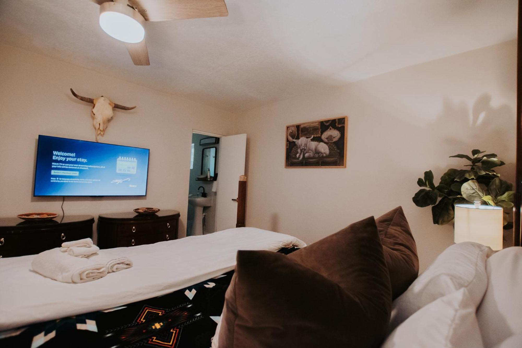Cowboy Den-Hot Tub-Game Room-Pet Friendly-No Pet Fees! Альбукерке Екстер'єр фото